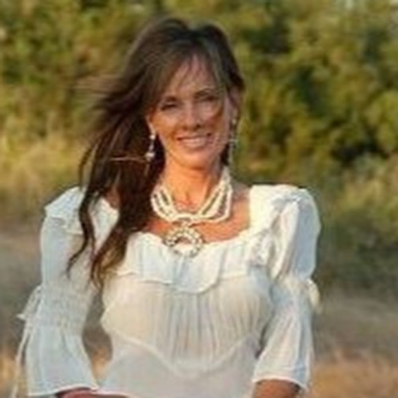 Meet your Posher, Kim - Picture 1 of 1